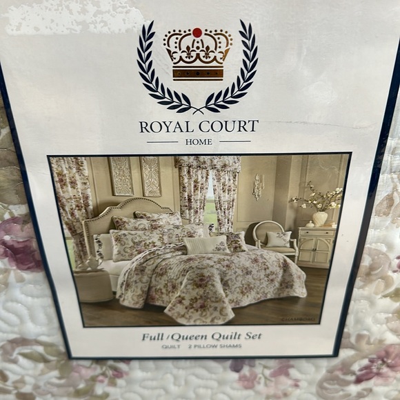 New Royal Court Home comforter